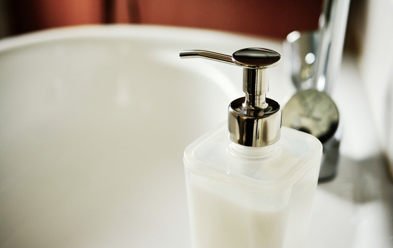 Garść informacji o dozownikach do mydła